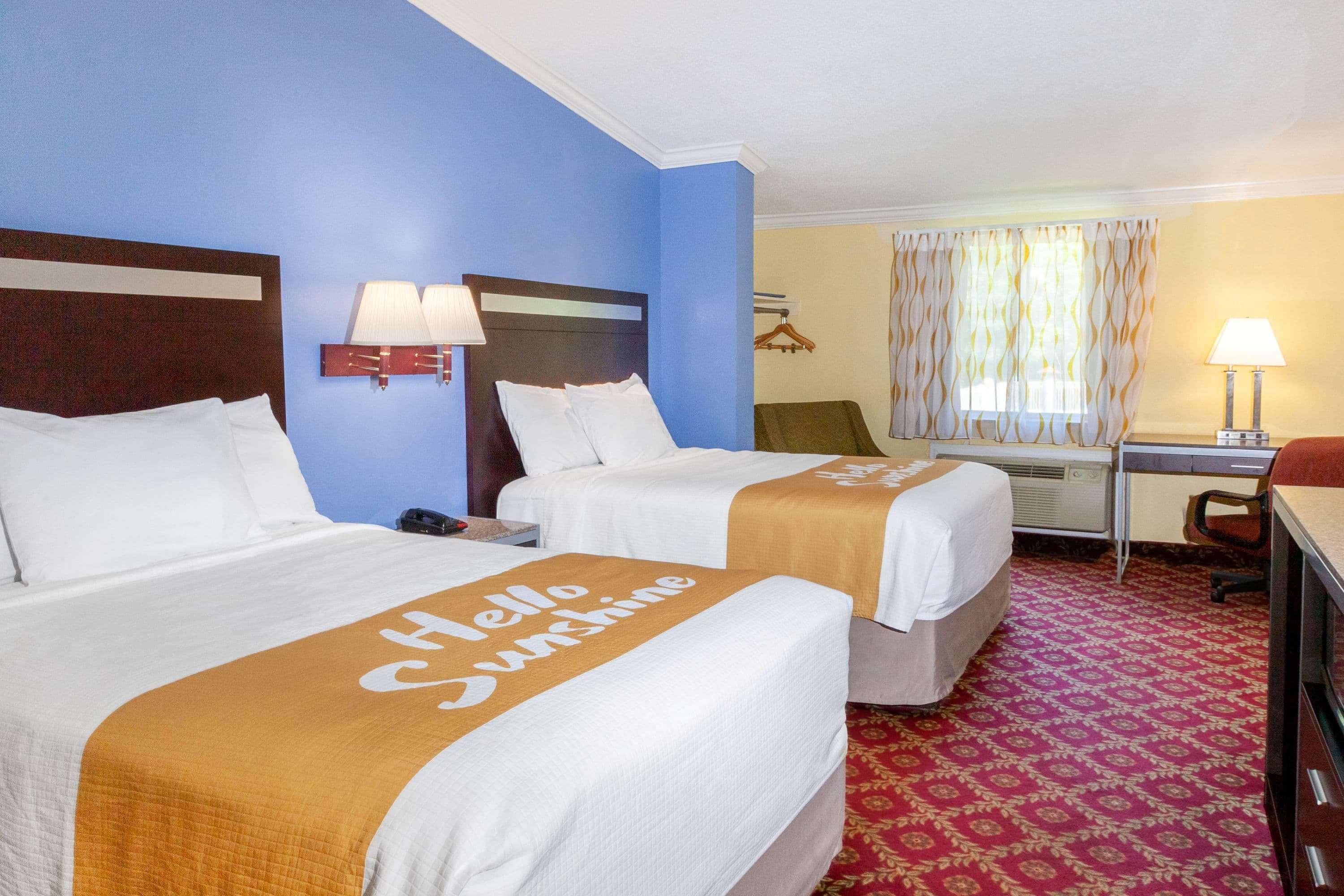 Days Inn By Wyndham Nanuet / Spring Valley Esterno foto