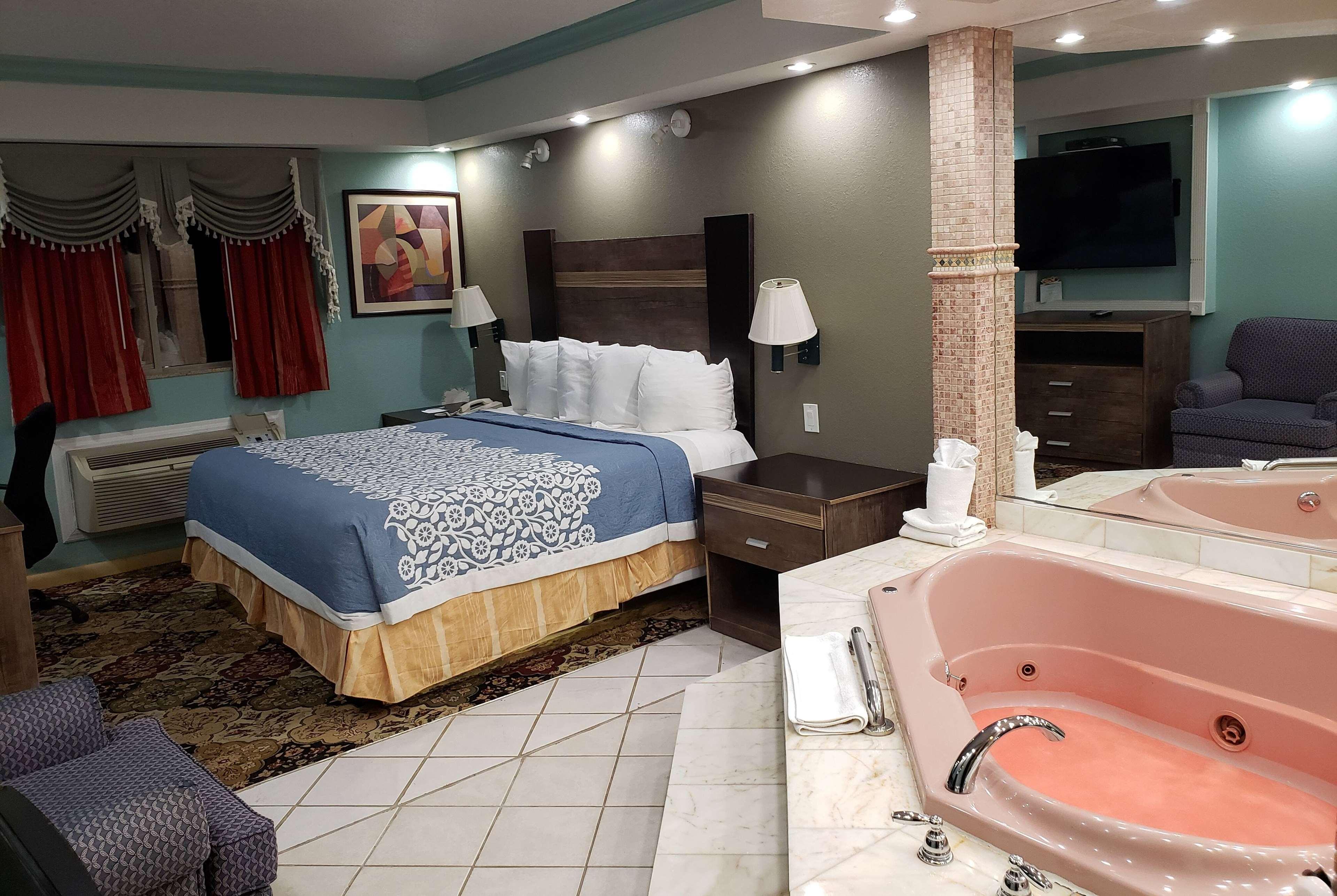 Days Inn By Wyndham Nanuet / Spring Valley Esterno foto